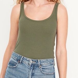 Set of 10 Old Navy Women's Tank Tops 2x